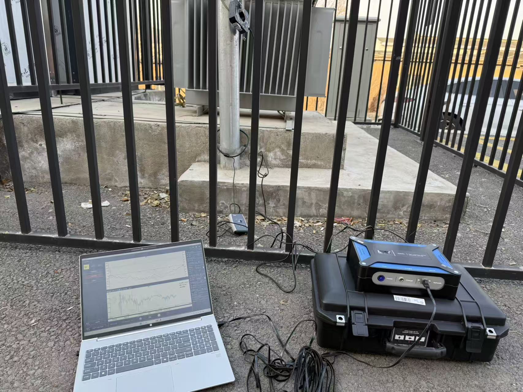 高頻電纜局放測(cè)試儀在電網(wǎng)測(cè)試現(xiàn)場(chǎng)